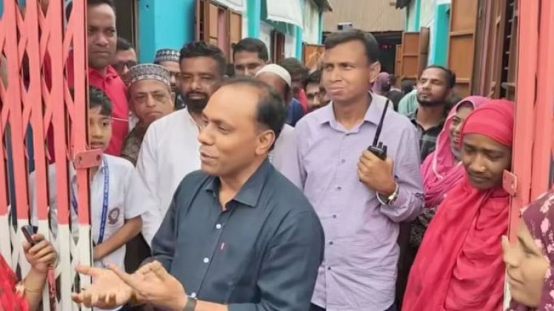 কলমাকান্দা উপজেলার ‘মুক্তি প্রি-ক্যাডেট স্কুল’ পরিদর্শনে ডেপুটি স্পিকার ব্যারিস্টার কায়সার কামাল।